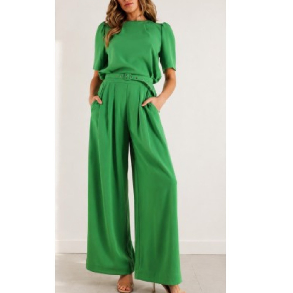 Mulla Green Two Piece Set Short Sleeve Blouse Wide Leg Belted Pants Small